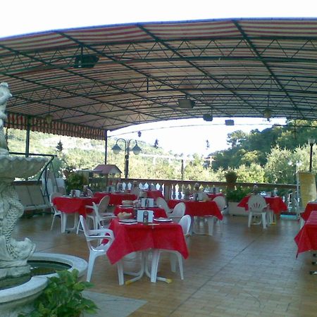 Albergo Ristorante San Matteo San Bartolomeo Al Mare Exterior foto